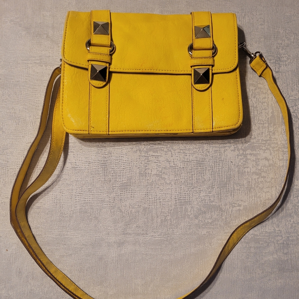 Cosmopolitan Yellow Crossbody & Clutch